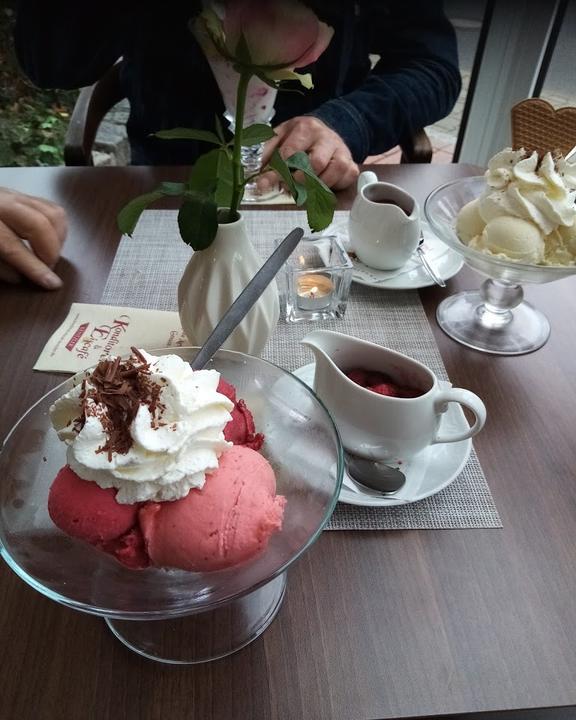 Eiscafe Konditorei Kentzler